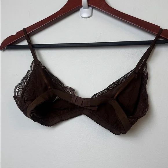 Aritzia Talula Dark Brown Lace Bralette - Picture 2 of 3